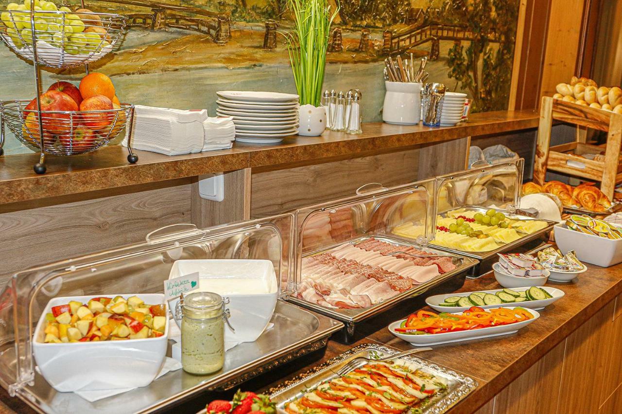 Pension Cafe Maier Голлінг-ан-дер-Зальцах Екстер'єр фото